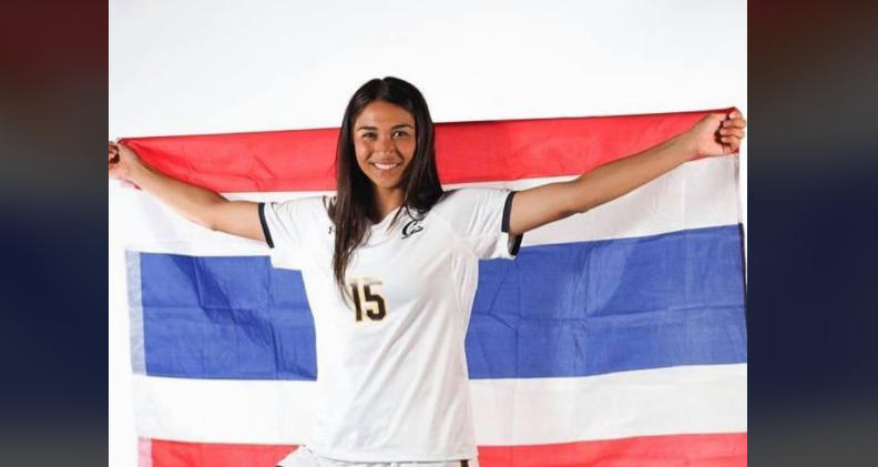 Penyerang timnas Thailand putri, Miranda Nild saat masih berkostum tim kampus University of California, Golden Bears.