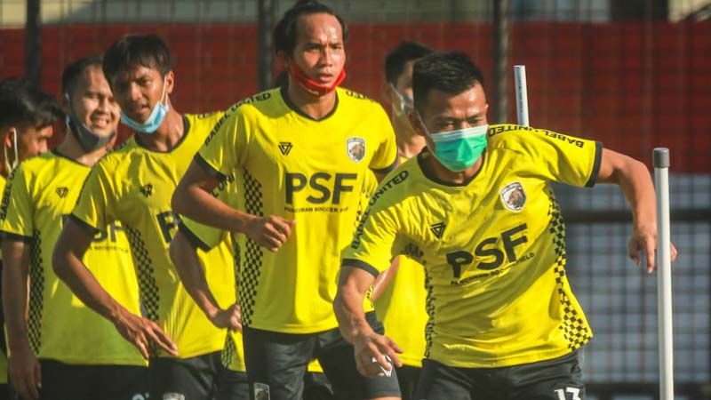 Pemain Muba Babel United saat menjalani latihan di Stadion Serasan Sekate, Sekayu, Kabupaten Musi Banyuasin pada September 2020.  