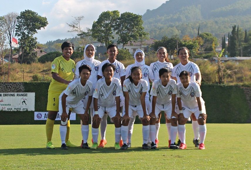 Skuat Arema FC Putri saat tampil dalam Liga 1 Putri 2019. Pada 2020 ini Arema FC Putri akan tampil dalam ajang Kartini Cup 2020, sekaligus persiapan untuk Liga 1 2021.