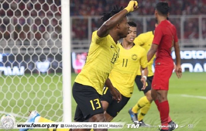 Mohamadou Sumareh, pemain naturalisasi timnas Malaysia seusai mencetak gol ke gawang timnas Indonesia di Jakarta pada 5 September 2019.
