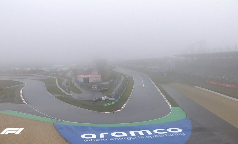 Kondisi lintasan Nurburgring, Jerman, yang tertutup kabut tebal sehingga membuat sesi FP1 F1 GP Eifel 2020 tak bisa diselenggarakan pada Jumat (9/10/2020).