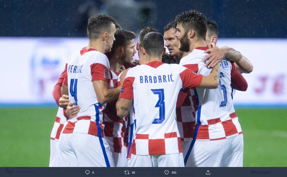 Kroasia merayakan kemenangan 2-1 atas Swedia di UEFA Nations League, Minggu 11 Oktober 2020.