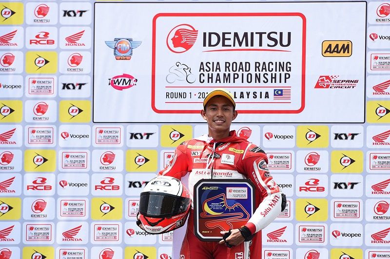 Salah satu pembalap binaan AHM, Lucky Hendriansya, yang disegani di ajang Asia Road Racing Championship, memiliki gaya berbeda saat berkendara di jalan umum sehari-hari. 
