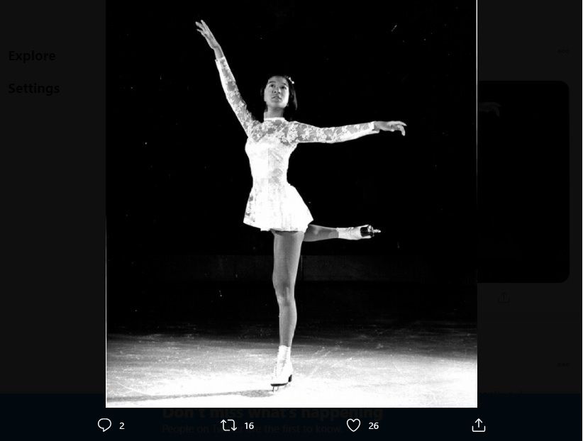Inilah unggahan gambar Vera Wang saat bermain figure skating semasa muda di akun Twitter milik US Figure Skating pada Februari 2013.