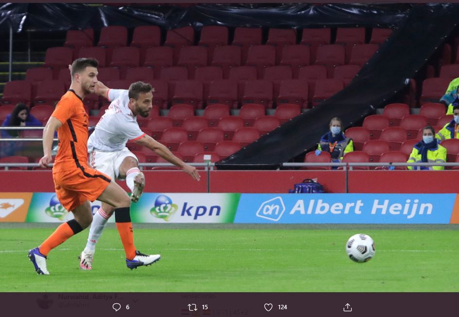 Momen Sergio Canales mencetak gol dalam laga Belanda vs Spanyol, Rabu 11 November 2020 