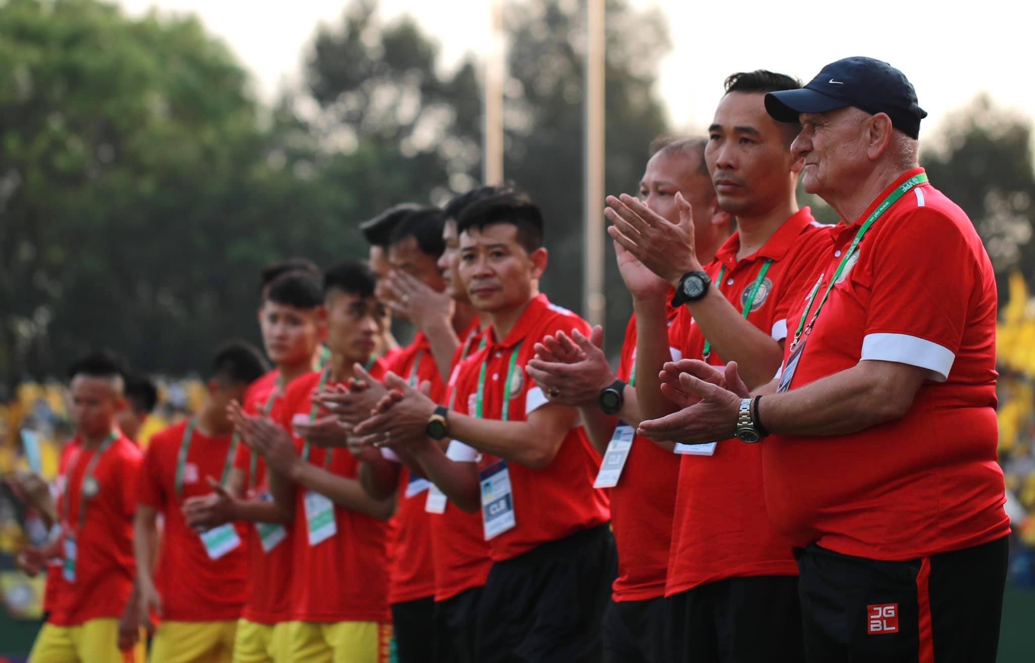 Чемпионат вьетнама по футболу. Dong a thanh hoa FC.
