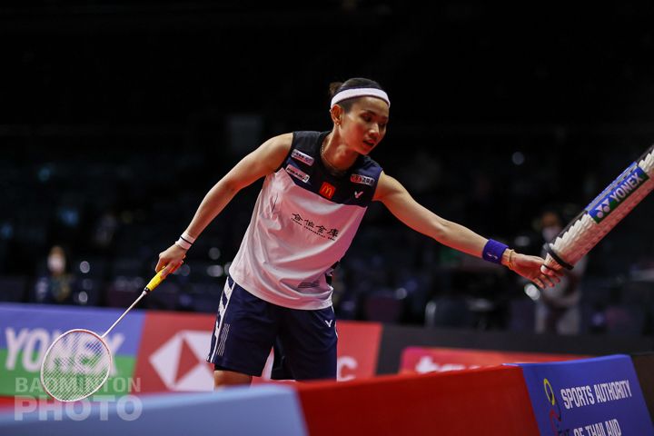 Tunggal putri Taiwan, Tai Tzu Ying, saat tampil pada semifinal Yonex Thailand Open 2021 yang digelar di Impact Arena, Bangkok pada Sabtu (16/1/2021). 