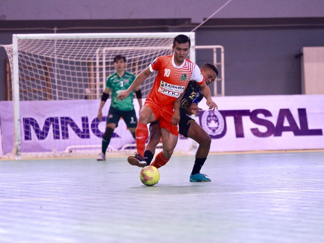 Andri Kustiawan (kiri) saat tampil bersama Bintang Timur Surabaya di Pro Futsal League 2020