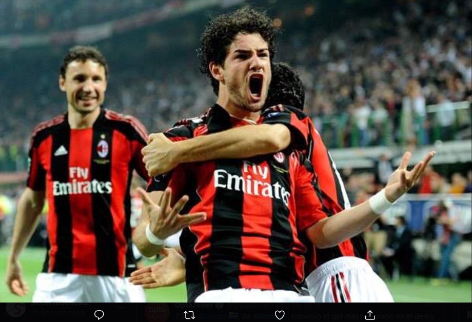 Alexandre Pato saat merayakan gol untuk AC Milan.