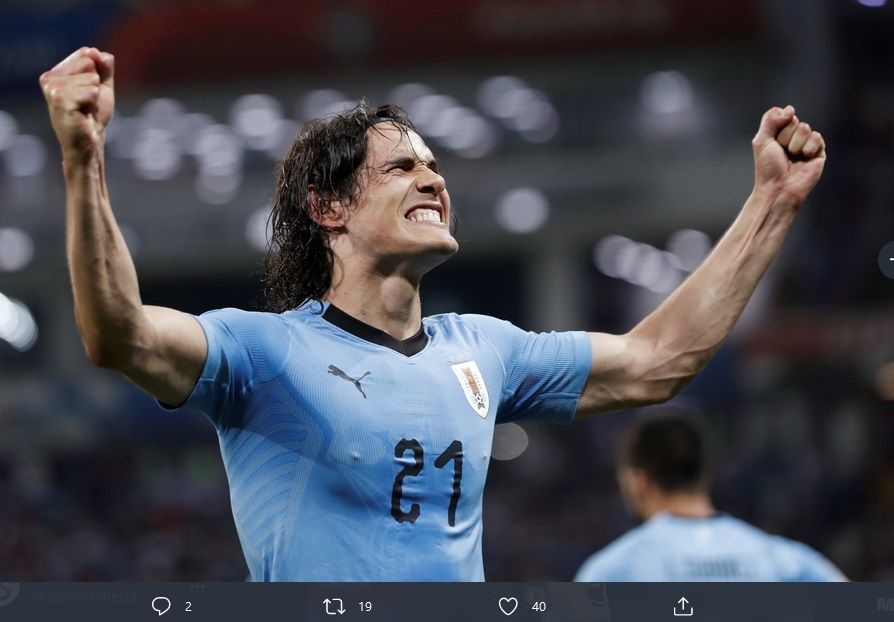 Edinson Cavani mengekspresikan kegembiraannya setelah mencetak gol untuk timnas Uruguay.