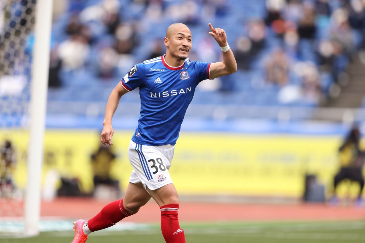 Penyerang Yokohama F. Marinos, Daizen Maeda, selebrasi usai mencetak gol di gelaran Meiji Yasuda J1 League 2021.