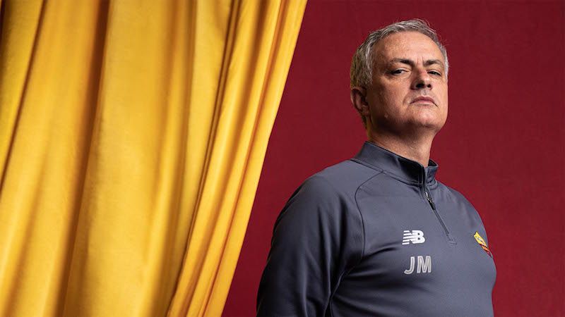 Eks pelatih Manchester United yang kini menangani AS Roma, Jose Mourinho. 