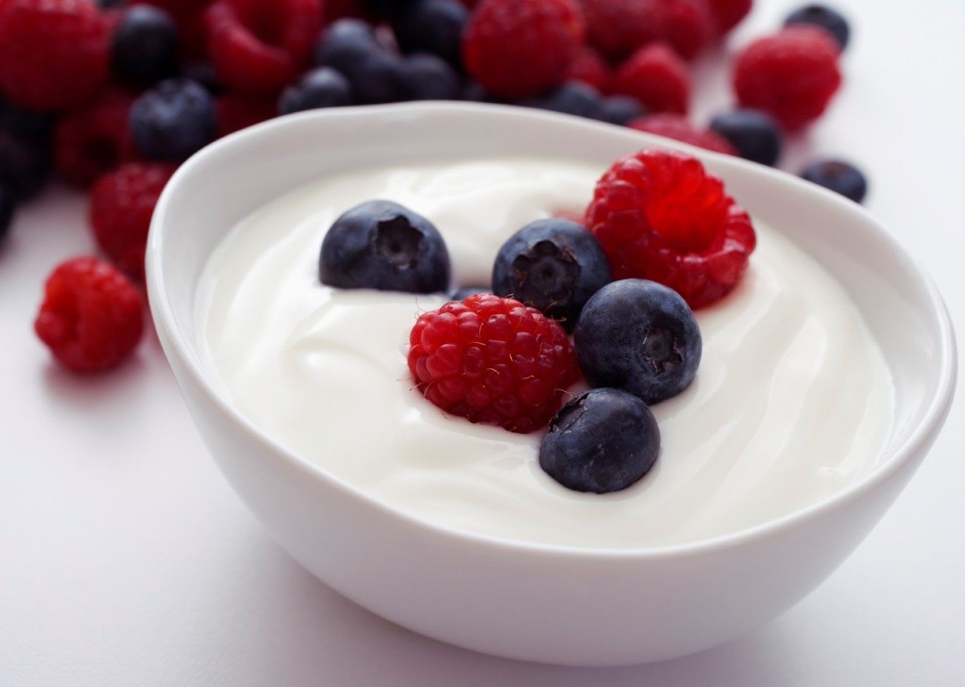 Yoghurt adalah makanan produk olahan dari susu yang memiliki banyak manfaat untuk tubuh kita. Salah satunya ialah meningkatkan imun.
