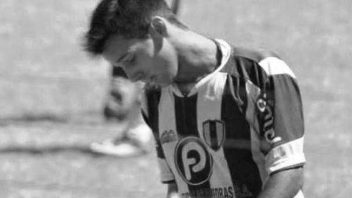 Mantan pesepak bola Uruguay, Emiliano Cabrera, yang bunuh diri karena depresi.