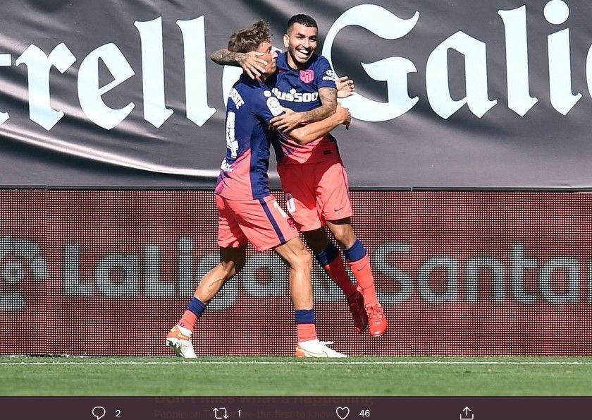 Angel Correa (kanan) merayakan gol dengan rekan setimnya dalam laga lawan Celta Vigo, Minggu (15/8/2021) malam WIB.