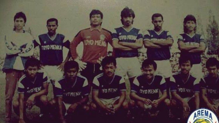 Skuad Arema Malang saat juara Galatama 1992-1993.