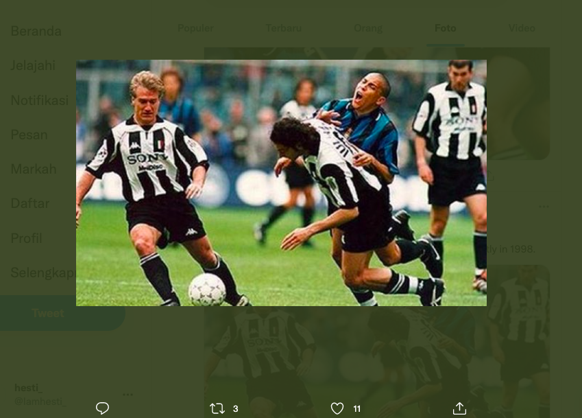 Insiden Ronaldo dan Mark Iuliano pada Derby D'Italia musim 1997-1998. 