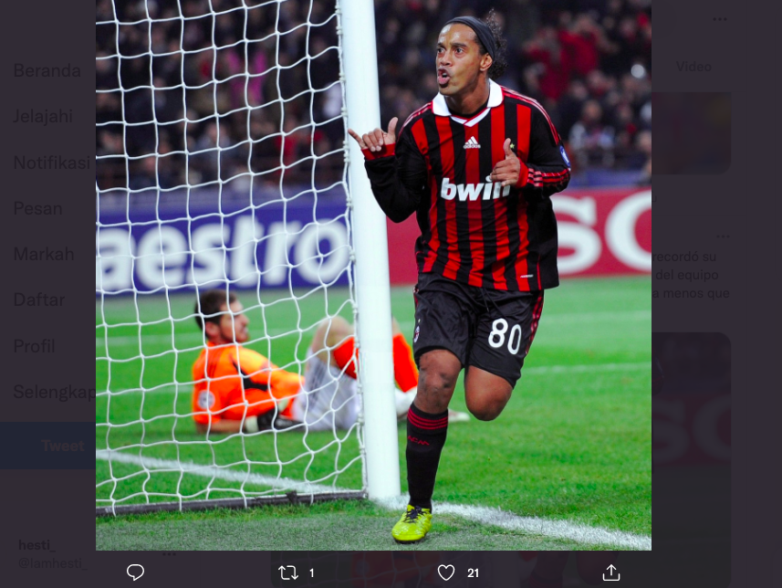 Ronaldinho kala masih berseragam AC Milan