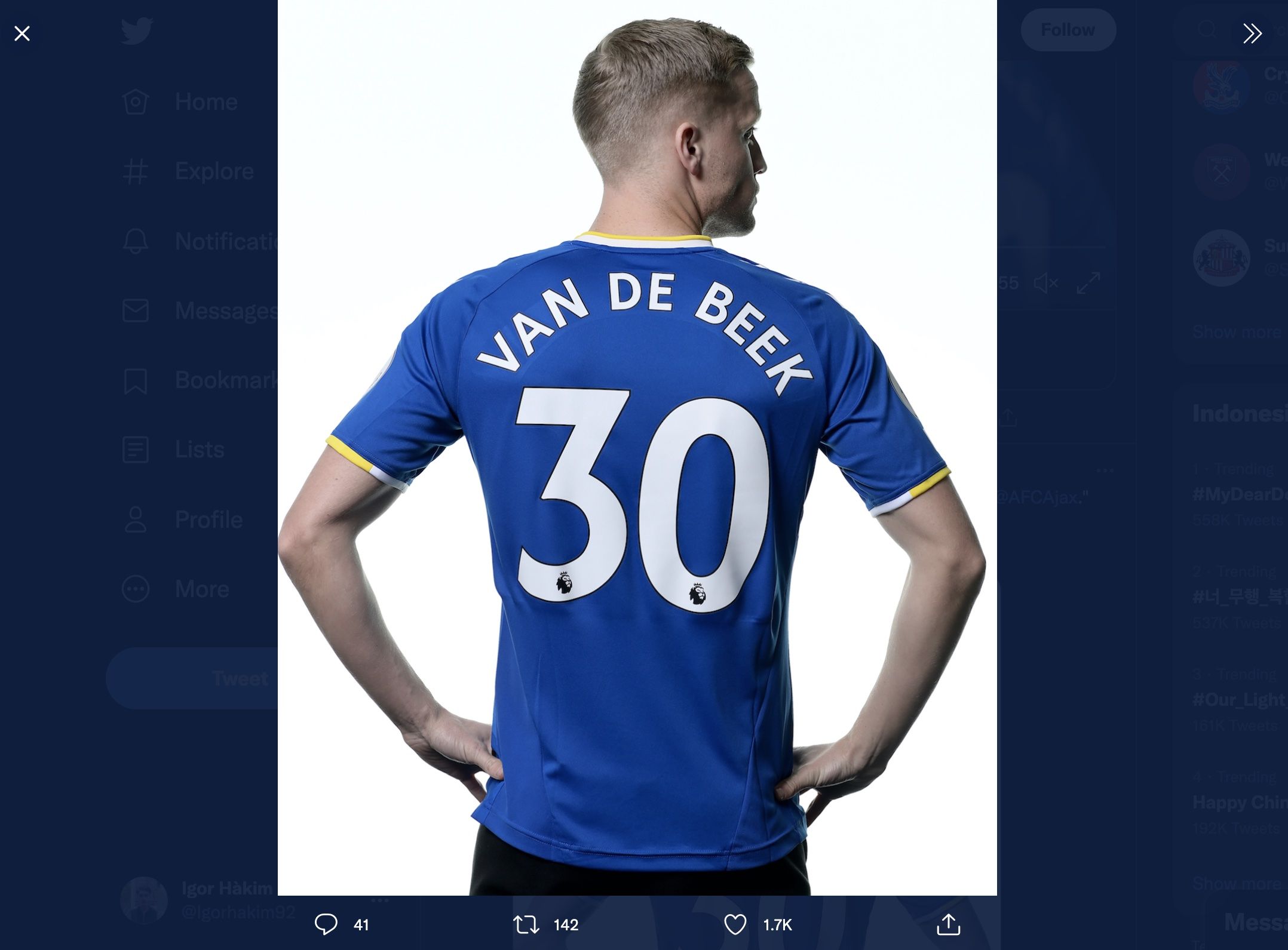 Donny van de Beek resmi gabung Everton dengan status pinjaman.