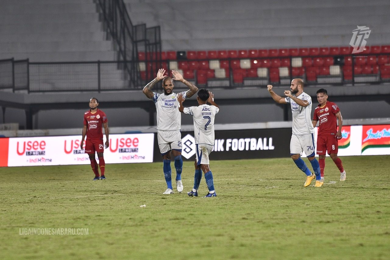 Striker Persib, David Da Silva merayakan golnya ke gawang Persija, Selasa (3/1/2022) malam.