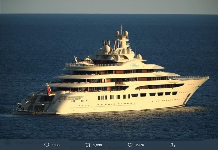 Ini penampakan Dilbar, mega yacht milik miliarder Alishev Usmanov, yang disita sebagai bagian dari sanksi invasi Rusia ke Ukraina. 