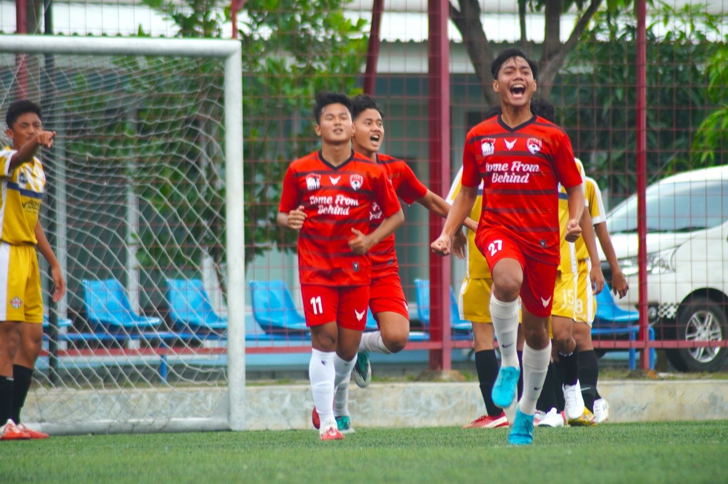 Selebrasi pemain Diklat ISA U-16 usai berhasil membuat gol ke gawang RFA Jakarta.