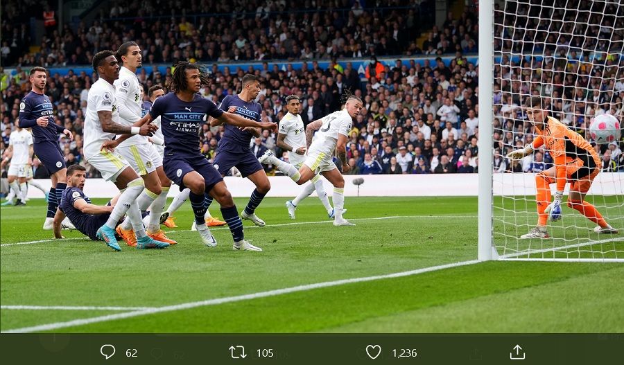Momen ketika Rodri mencetak gol ke gawang Leeds United untuk Manchester City, Sabtu (30/4/2022) malam WIB.