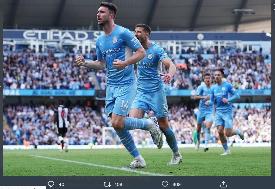 Bek Manchester City, Aymeric Laporta, merayakan gol lawan Newcastle United, Minggu (8/5/2022).
