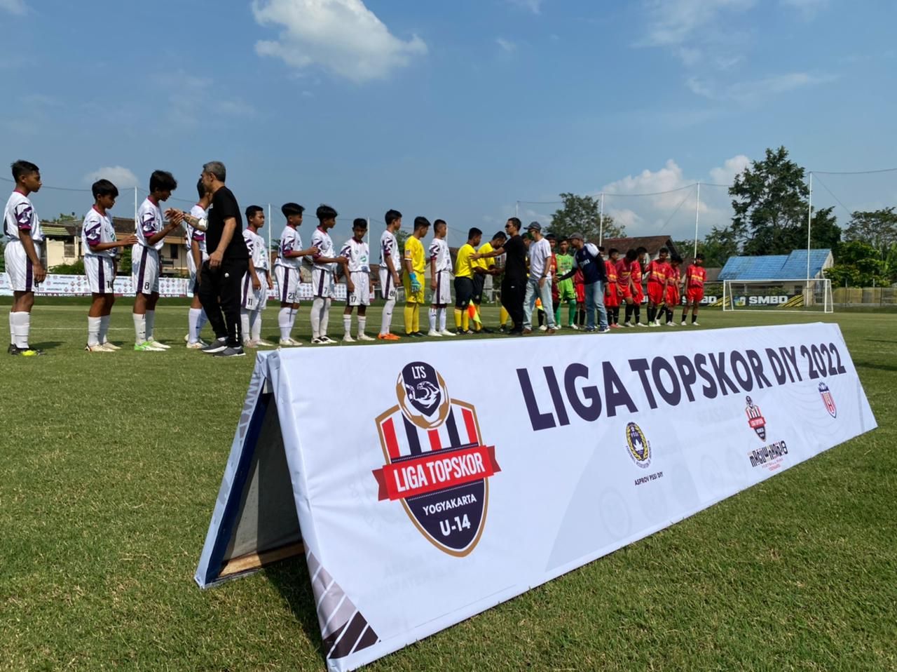 Pertandingan pembuka Liga TopSkor U-14 DIY 2022