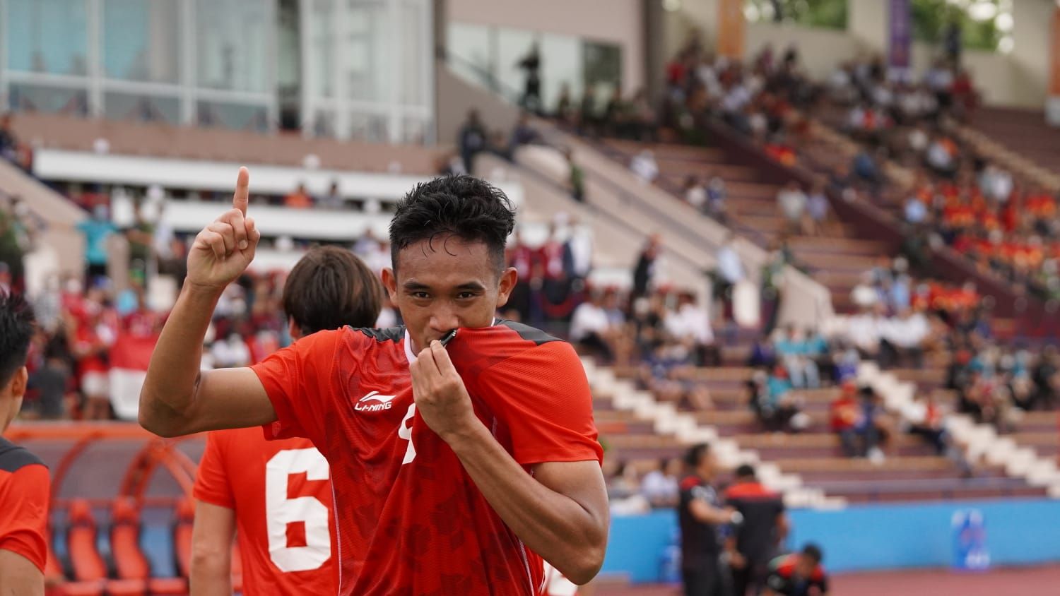 Selebrasi bek timnas U-23 Indonesia, Rizky Ridho sesuai membobol gawang Filipina dalam laga lanjutan sepak bola putra fase penyisihan sepak bola putra SEA Games 2021, 13 Mei 2022.