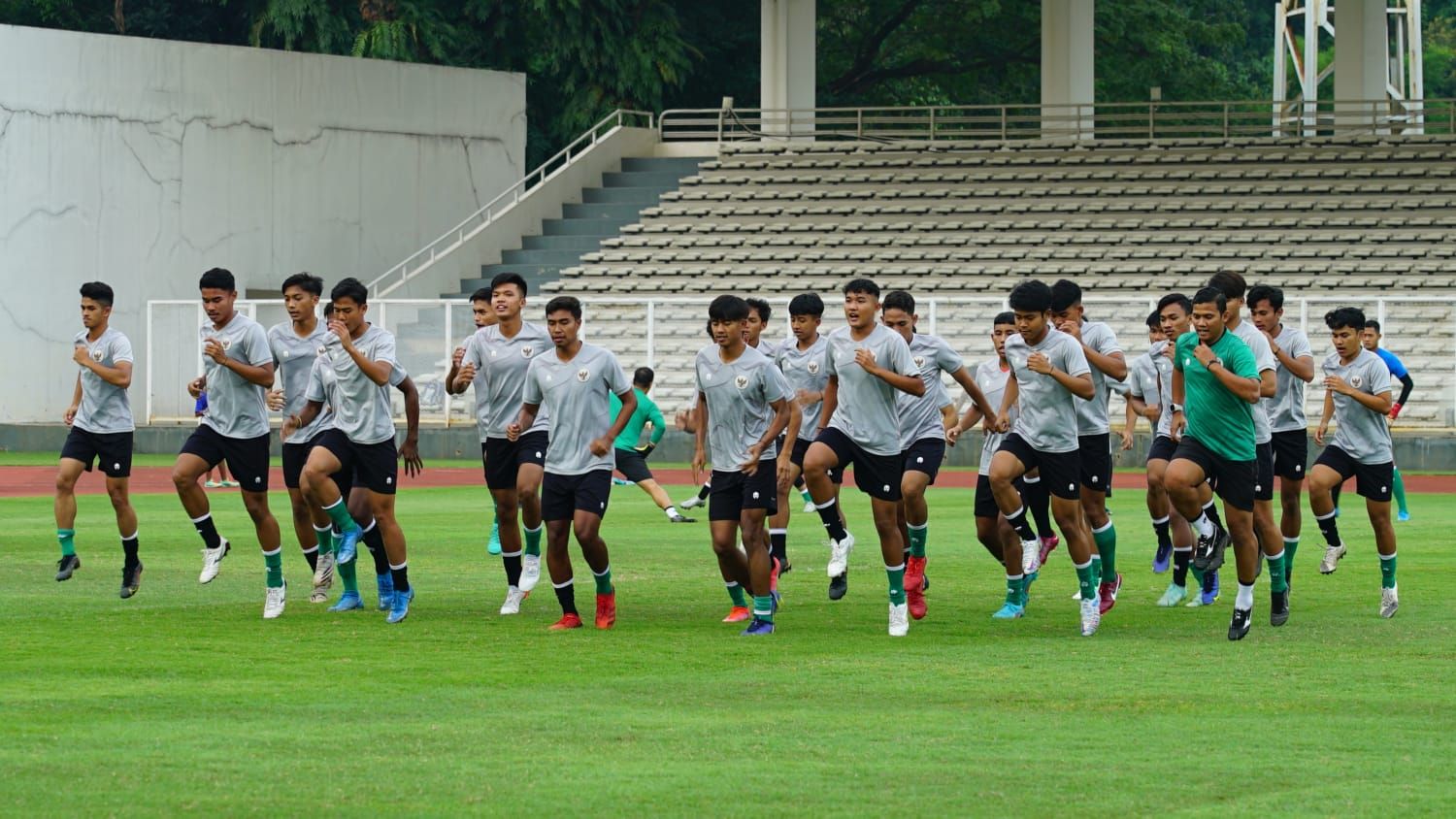 Suasana latihan timnas U-19 Indonesia di Stadion Madya, Senayan, Jakarta.