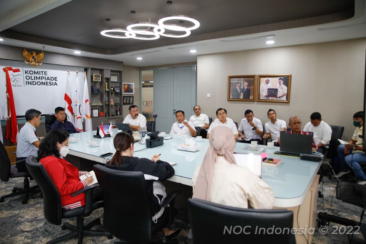 Rapat koordinasi persiapan IBA World Boxing Tour 2022 antara NOC Indonesia dan PP Pertina di Kantor NOC Indonesia, Senayan, Selasa (31/05).