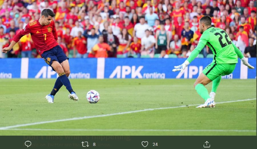 Penyerang timnas Spanyol, Alvaro Morata, ketika mencetak gol ke gawang Portugal, Jumat (3/6/2022) dini hari WIB.