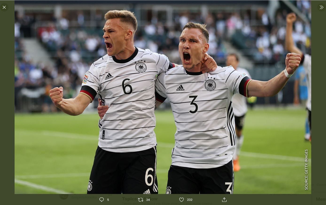 Joshua Kimmich dan David Raum merayakan gol untuk Jerman ke gawang Italia, di UEFA Nations League, Rabu (15/6/2022) dini hari WIB.