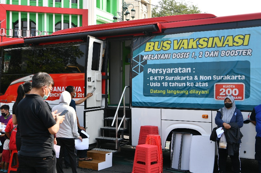 Penampilan Bus Vaksinasi yang beroperasi sejak ASEAN Para Games 2022.