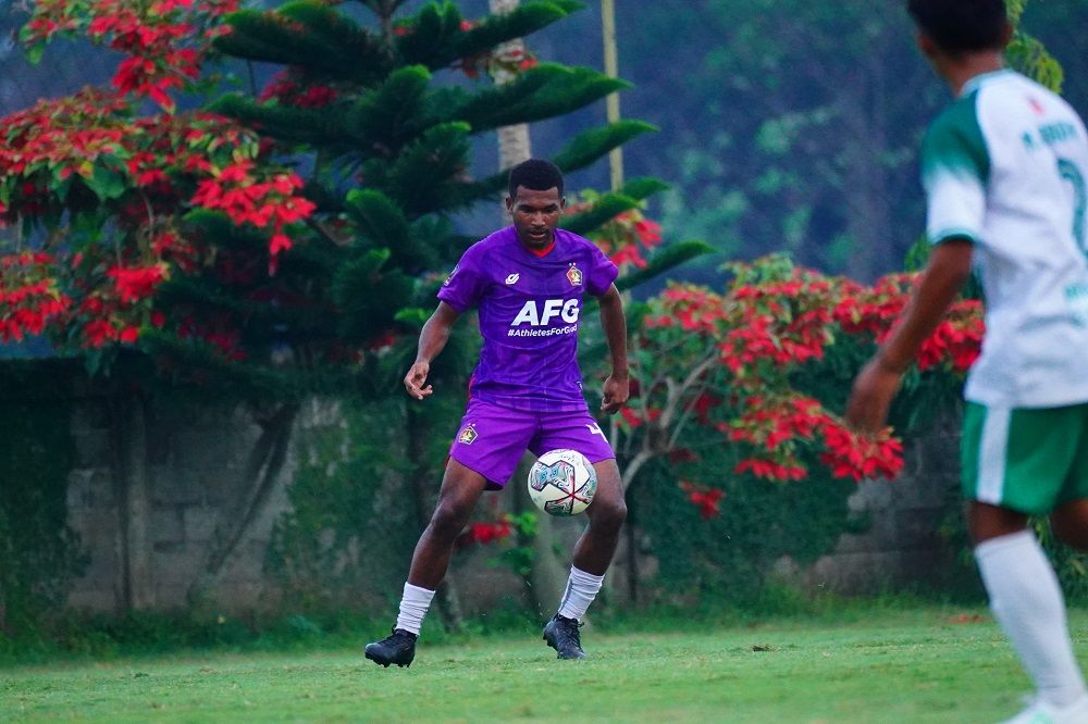 Jimmy Aronggear, striker muda Persik Kediri yang dipinjamkan ke Kalteng Putra pada bursa transfer Liga 1, 2 Agustus 2022.
