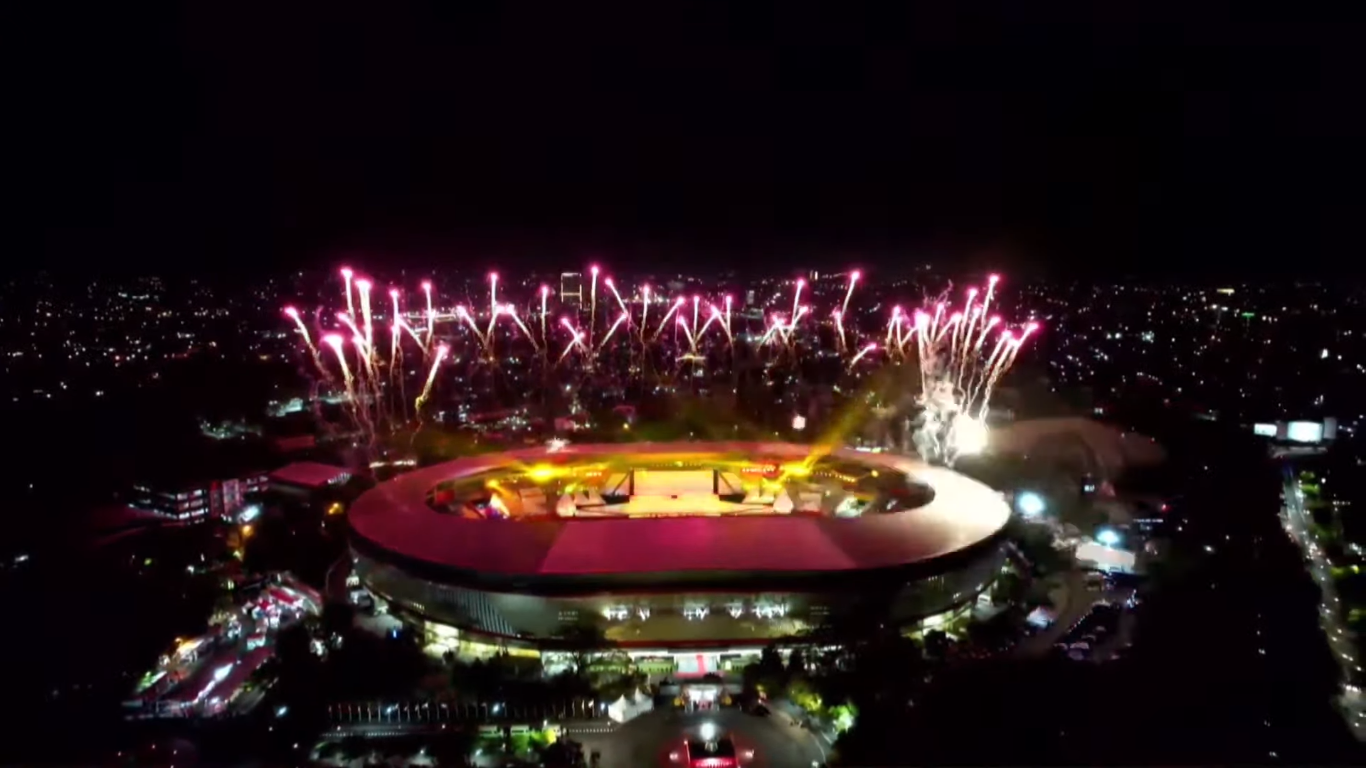 Kemeriahan acara closing ceremony ASEAN Para Games 2022 di Stadion Manahan, Solo, Sabtu (6/8/2022).