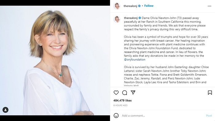 Suami aktris senior Olivia Newton-John mengabarkan kematian sang istri dalam postingan pada hari Senin (08/08/2022).