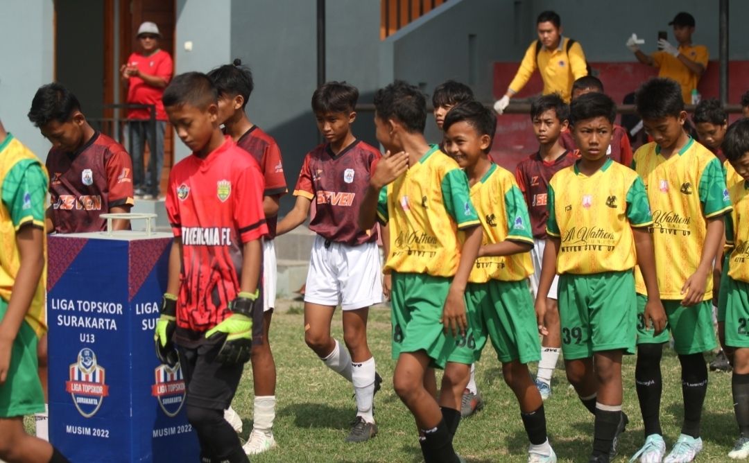 Para pemain Liga TopSkor Surakarta U-13.