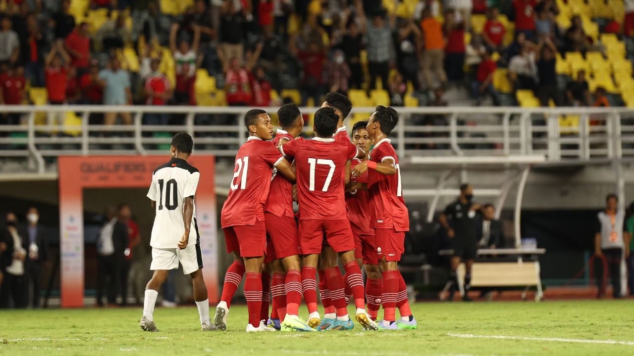 Selebrasi para pemain Timnas U-20 Indonesia usai menciptakan gol ke gawang Timor Leste pada Kualifikasi Piala Asia 2023.