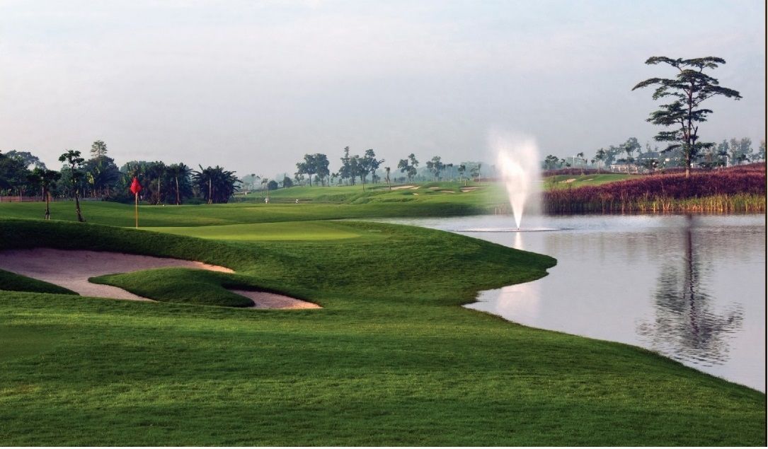 Bagian North Course dari Royale Jakarta Golf Club.
