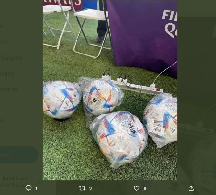 Bola Al Rihla dari adidas yang digunakan selama Piala Dunia 2022 Qatar sedang menjalani pengisian daya sebelum pertandingan mengundang pertanyaan dari penggemar sepak bola.