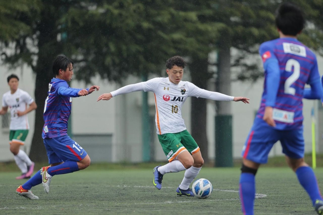 Liga U-18 di Jepang merupakan investasi untuk mematangkan bakat pemain usia muda.