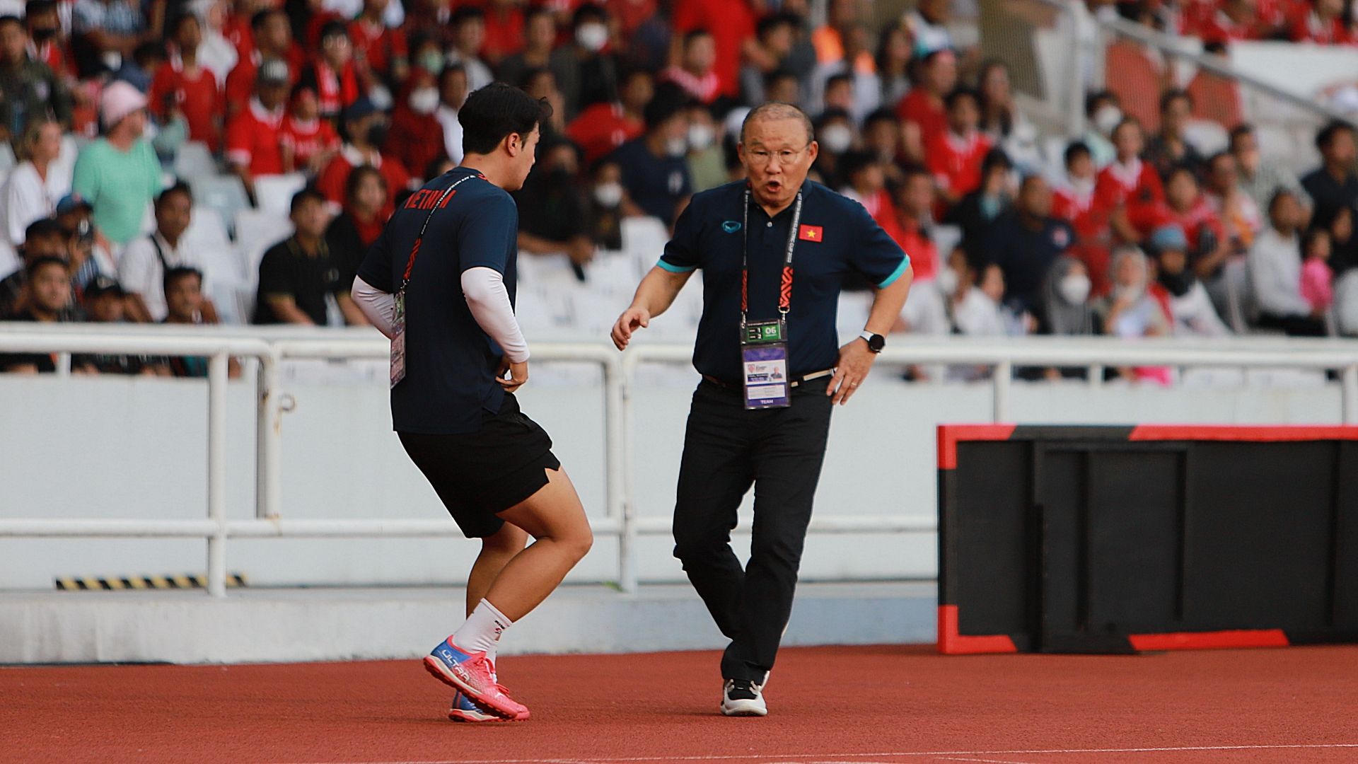 Ekspresi Park Hang-seo saat Vietnam dijamu timnas Indonesia  dalam laga leg pertama semifinal Piala AFF 2022 di SUGBK, 6 Januari 2023.