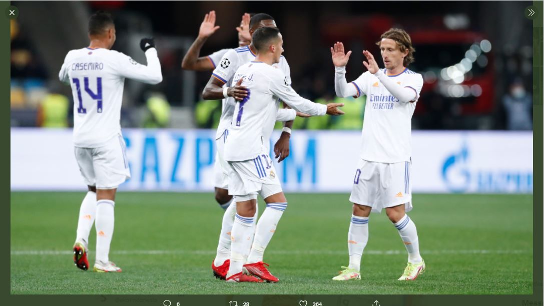 Para pemain Real Madrid merayakan gol ke gawang Shakhtar Donetsk  di Liga Champions, Rabu (20/10/2021) dini hari WIB.
