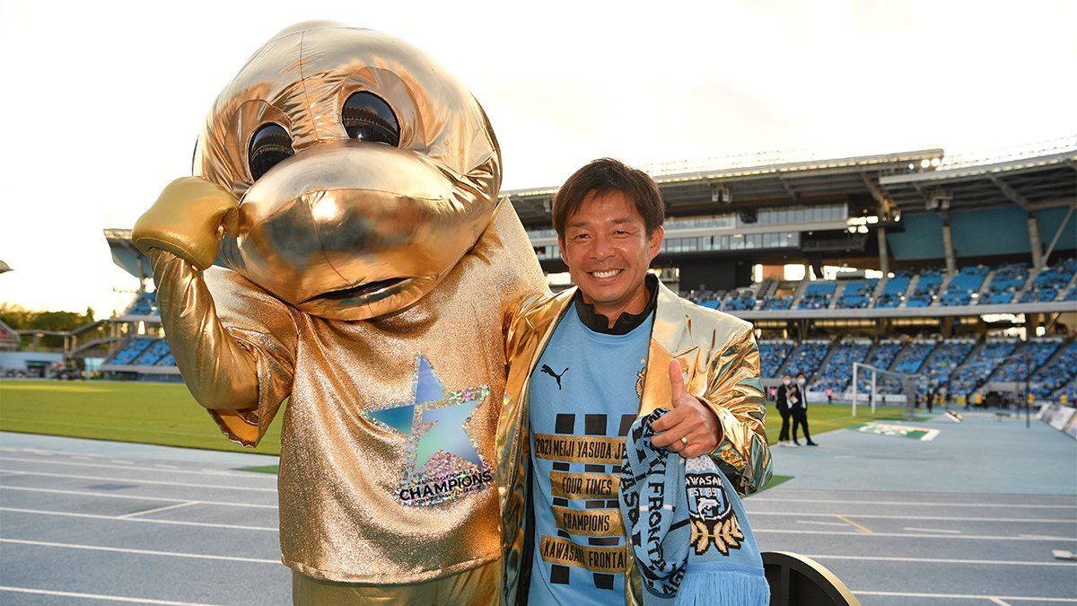 Pelatih Kawasaki Frontale, Toru Oniki.