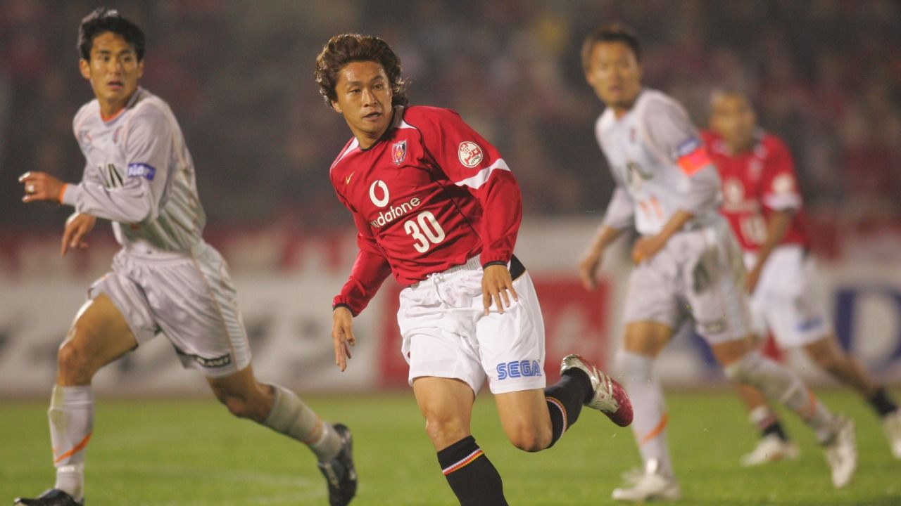 Masayuki Okano saat bermain untuk Urawa Red Diamonds di J.League.