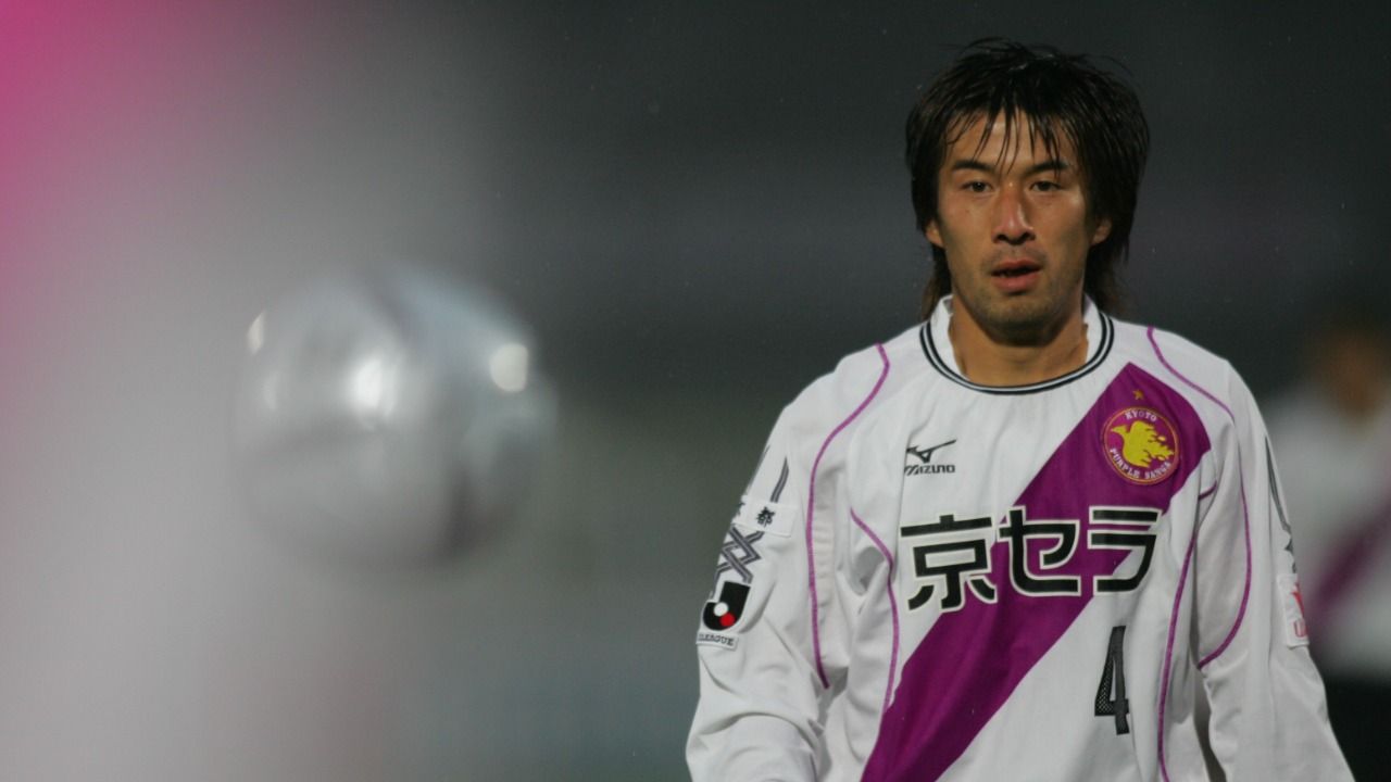 Takayuki Suzuki saat bermain untuk Kyoto Sanga di J.League.