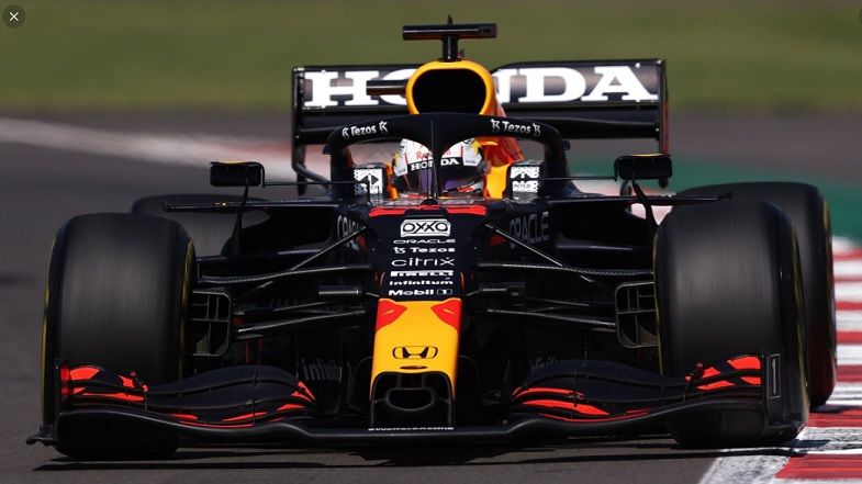 Max Verstappen (Red Bull Racing) kala tampil dalam sesi balapan F1 GP Meksiko 2021 yang digelar di Autodromo Hermanos Rodriguez pada Senin (8/11/2021) dini hari WIB.