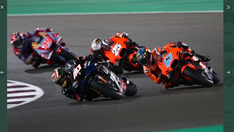 Aksi Darryn Binder (#40) dalam balapan MotoGP Qatar 2022 yang berlangsung di Sirkuit Lusail pada Minggu (6/3/2022).